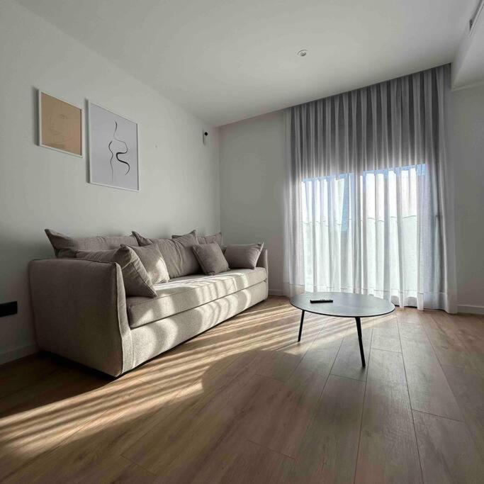 Apartament Estrenalo A Minutos De Bcn Sant Feliu de Llobregat Zewnętrze zdjęcie